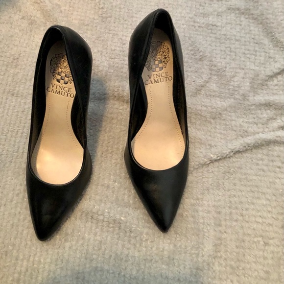 COPY - Size 4 Vince Camuto Black Pump - Picture 2 of 4